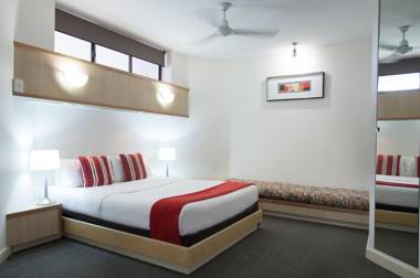 Tiki Hotel Apartments Surfers Paradise