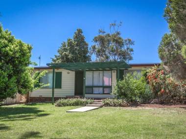 17 Broadbeach Drive - Free WiFi!