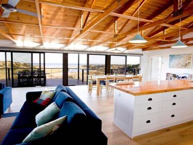 Stones Throw - 26 River View Drive