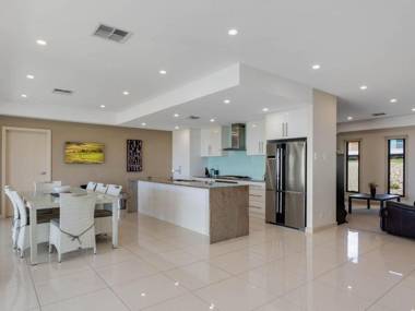 Eagles Nest 6 Huntingdale Drive