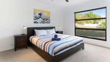 Great Ness Beach House - Pet-Friendly - WiFi - Netflix