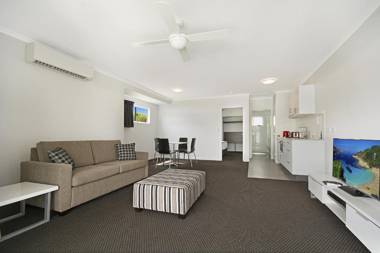 Cooroy Luxury Motel Apartments