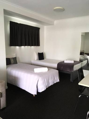 Cooroy Luxury Motel Apartments