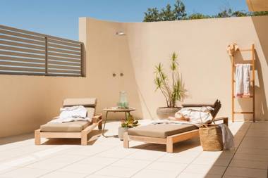 Indulge at Iluka Castaways Beach