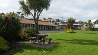 Quays Motel San Remo