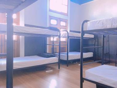 Sundancer Backpackers Hostel