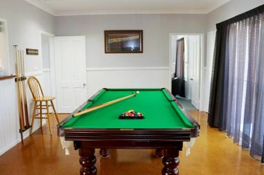 Valley View Luxury Retreat