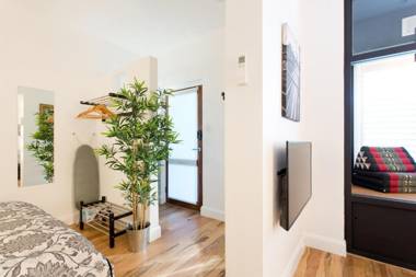 Industrial Central Apartment - Shop 8