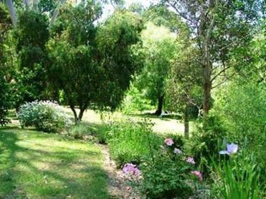 Alpine Park Riverside Cottages