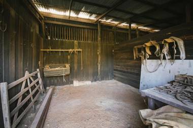 The Dairy - 2 Story Rustic style accommodation with Mod Cons