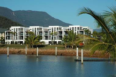 Hinchinbrook Harbour Apartments