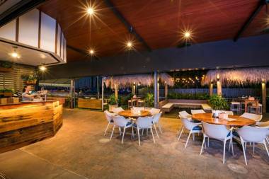 Nightcap at Kawana Waters Hotel