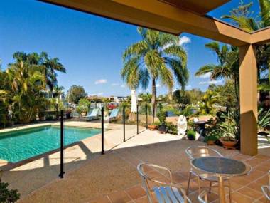 Tarcoola 41 - Five Bedroom Canal Home with Pool