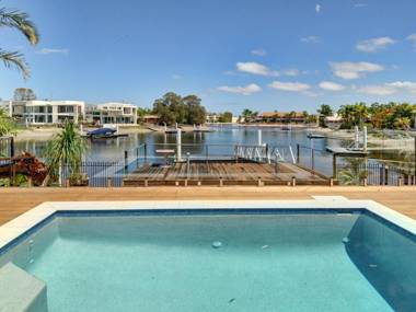Tarcoola 49 - Four Bedroom Canal Home with Pool