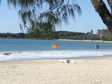 Illawong Inn 2 - Two Bedroom Unit on Mooloolaba Spit