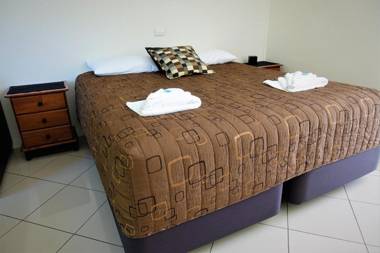 Pacific Palms Motor Inn