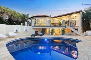 TUSCAN SUNRISE I Beach House Noosa Heads
