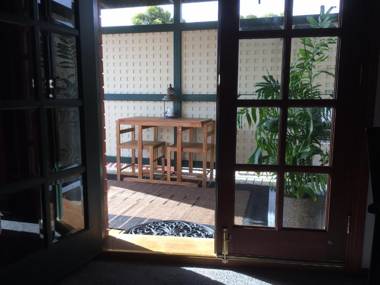 Wine and Roses Bed and Breakfast