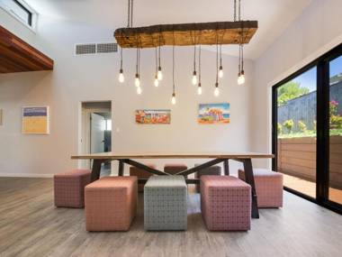 Luxury on Lewis - 6 Lewis Road