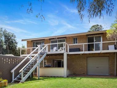 Broadbeach Retreat - 32 Broadbeach Drive