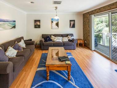 Broadbeach Retreat - 32 Broadbeach Drive