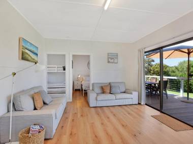 Scenic Shack - 4 Scenic Way