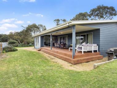 Beach Fun - 11 Broadbeach Drive