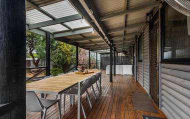 Silvers Anchor - 2 Bennett Street