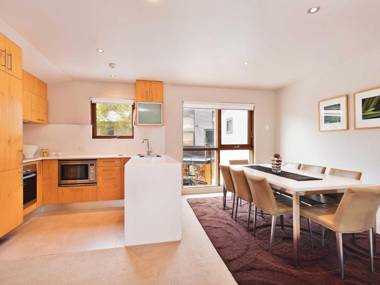 Snow Stream 2 Bedroom and loft with gas fire garage parking and balcony