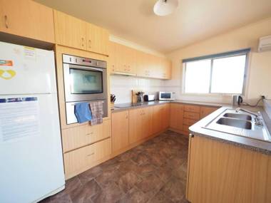 Sunset Deck Beach House Sandy Point