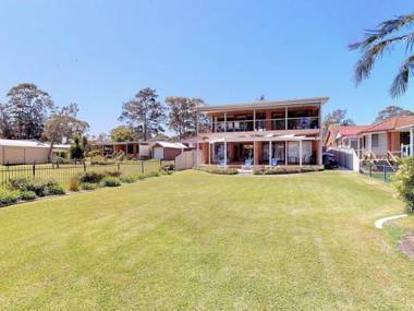 Paradise Beach Apartments