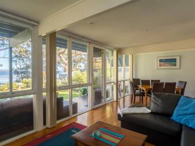 SORRENTO LAKESIDE Sanctuary Point 4pm check out Sundays