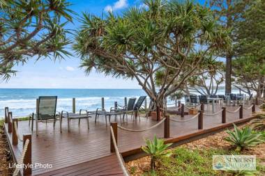 Beachside Beauty at Sapphire Beach