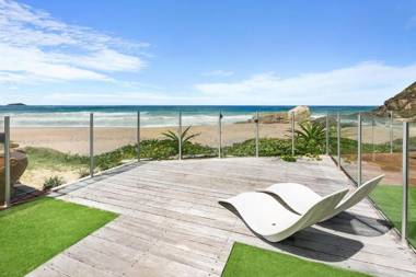 Sapphire Sands Beach House