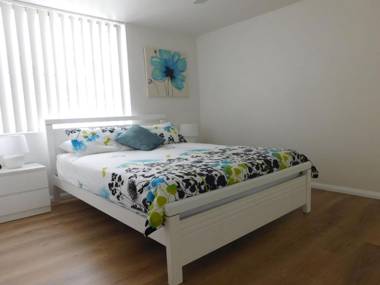 5 'The Point' 5-7 Mitchell Street - large balcony and great water views