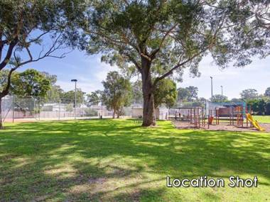 15 'Harbourside' 3-7 Soldiers Point Road - right on the waterfront