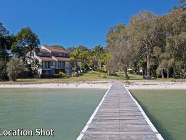 15 'Harbourside' 3-7 Soldiers Point Road - right on the waterfront
