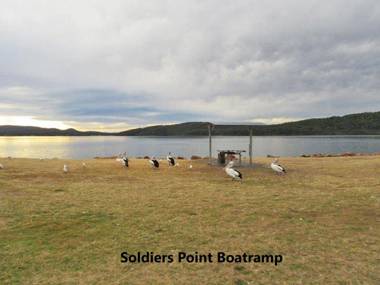 Castaways' 36 Cromarty Road - Beachfront house