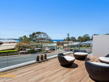 Soldiers Point Style and Sophistication