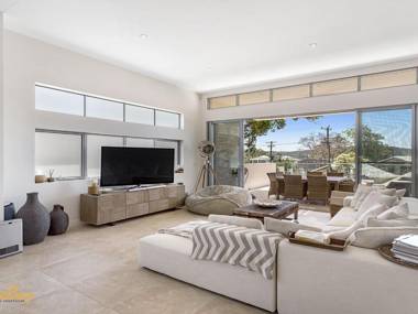 Soldiers Point Style and Sophistication