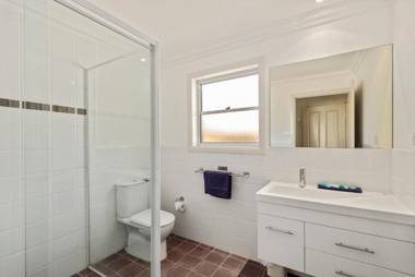 Breakfree Rafferty's Resort