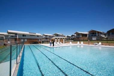 Caves Coastal Bar & Bungalows