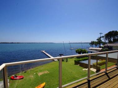 Blue Water at Mannering Park