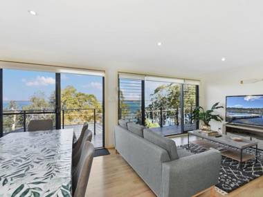 Wangi Beach Rd with views