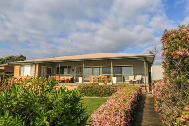 Bunkys By The Sea Holiday House