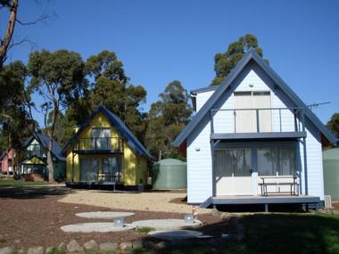 Four Seasons Waterfront Villas