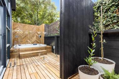 The Love Shack - romantic bungalow