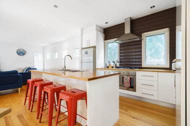 Our Escape at Rye - Modern Beachouse