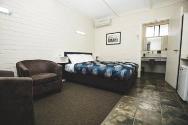 Central Highlands Motor Inn