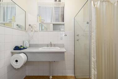 Navigators Motel & Diner